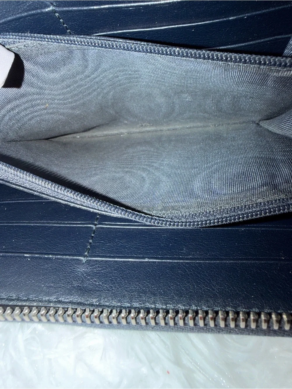 Gucci Micro Guccisima Leather Zip Around Wallet Dark Blue - Picture 8 of 13